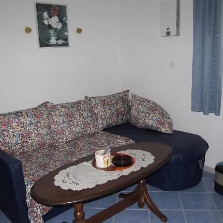 Apartment Jozefina Malinska