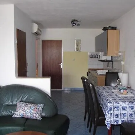 Jozefina Apartment *