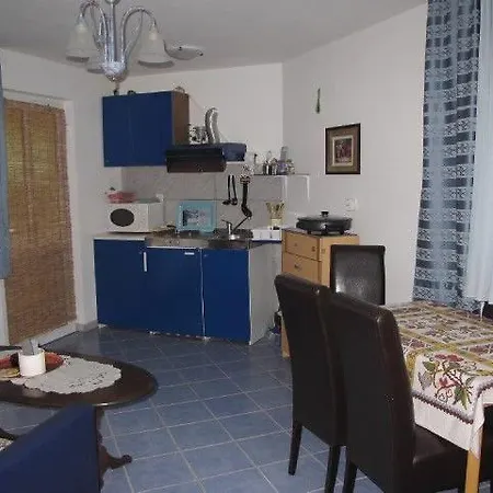Apartment Jozefina Malinska